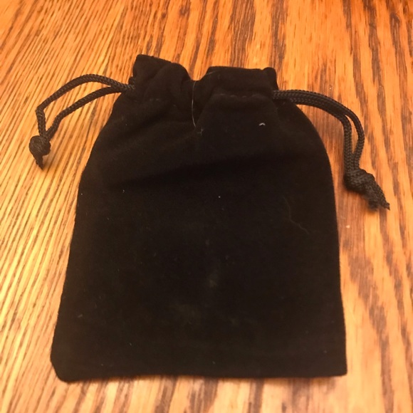 NWT “Call Your Mom” keychain - Picture 2 of 7